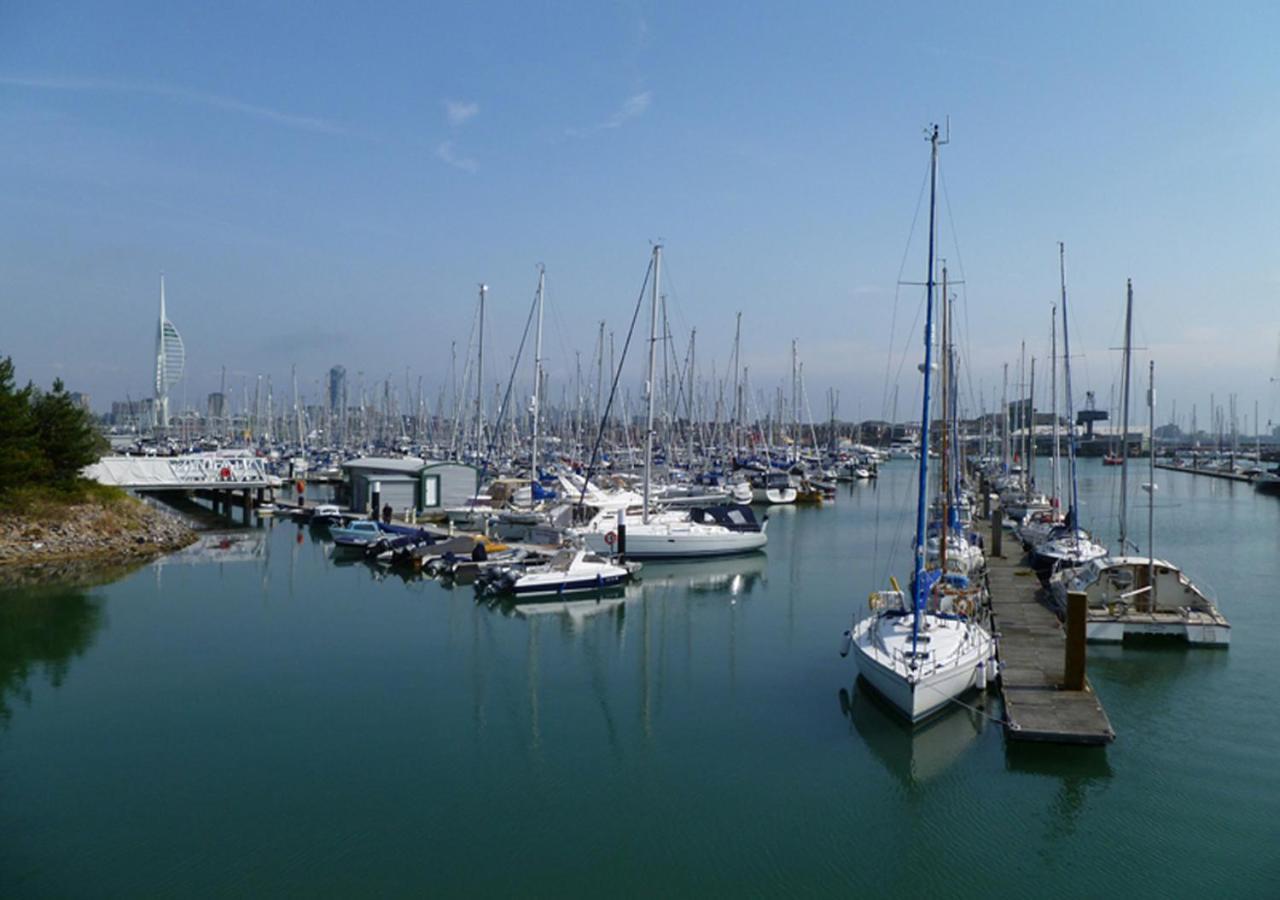 The Gallery Gosport Exterior photo